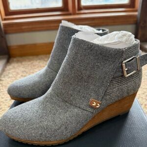 Dr. Scholl’s Create Grey Ankle Booties